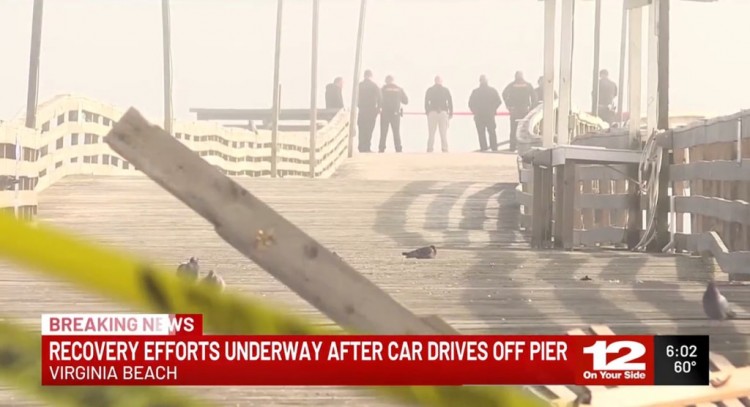 视频捕捉到汽车从弗吉尼亚海滩码头驶入大海警察奋力打捞汽车