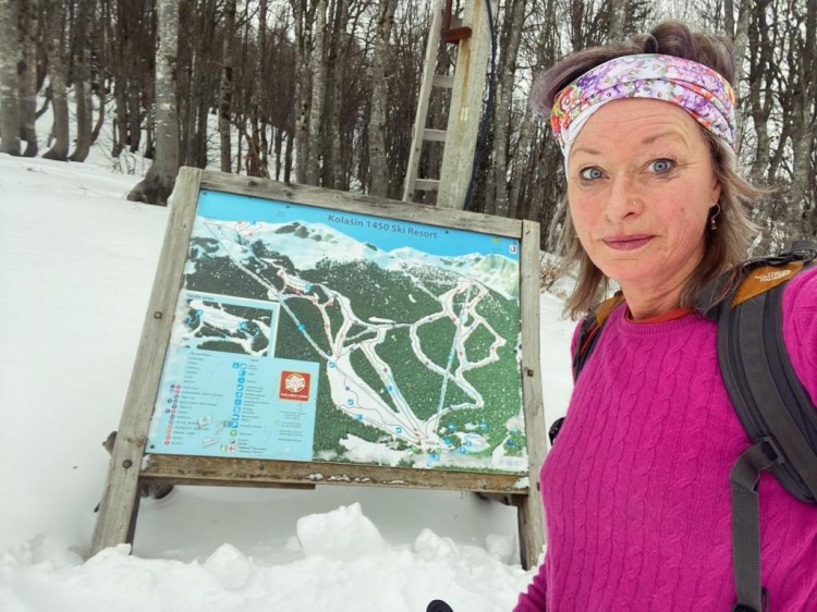 美国滑雪先驱凯瑟琳里格比在科索沃雪崩中丧生