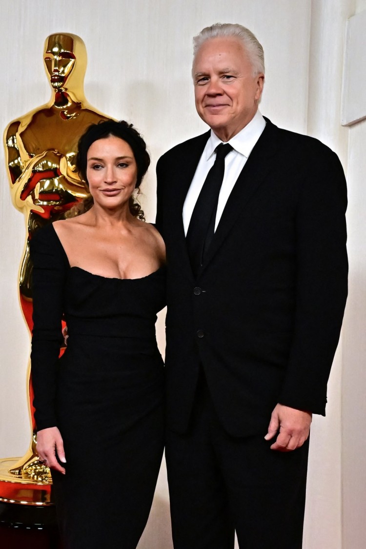 [克里斯]蒂姆·罗宾斯与女友里德·莫拉诺共度奥斯卡典礼